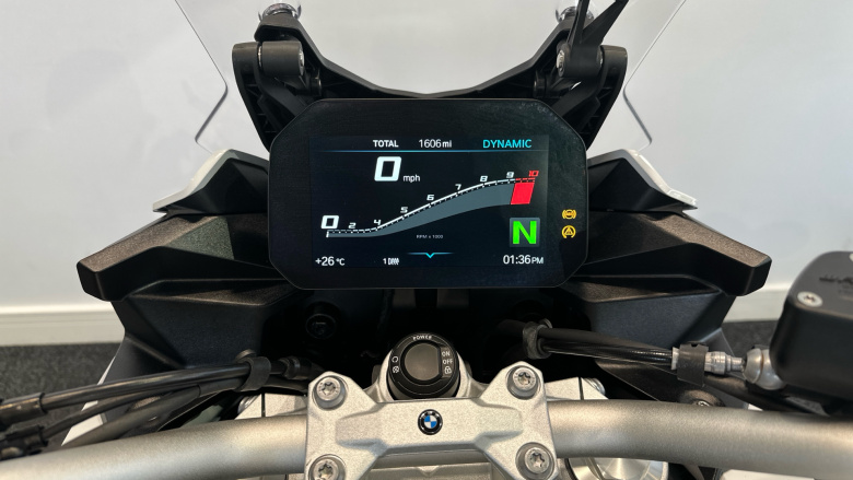 BMW F900 XR